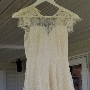 Gorgeous small lace, western NEW